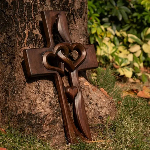 🔥Year-end Sale Save 60 % OFF ✝️ Intertwined Hearts Wooden Cross – Romantic Gift, Handcrafted & Engravable 💝📦