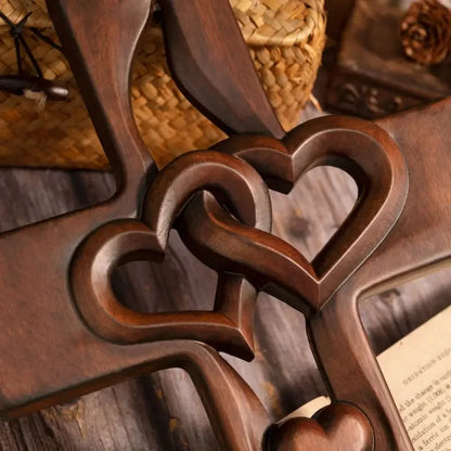 🔥Year-end Sale Save 60 % OFF ✝️ Intertwined Hearts Wooden Cross – Romantic Gift, Handcrafted & Engravable 💝📦